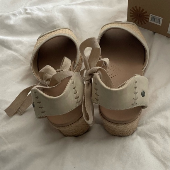 UGG DELMAR ESPADRILLES - Picture 3 of 6